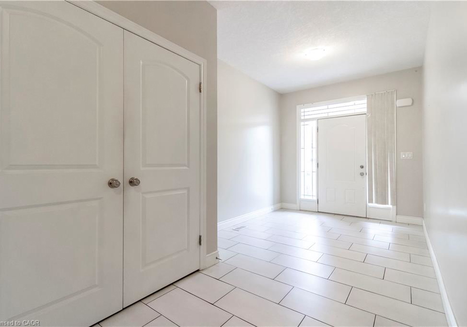 459-twinleaf-street-waterloo-ontario-40817077