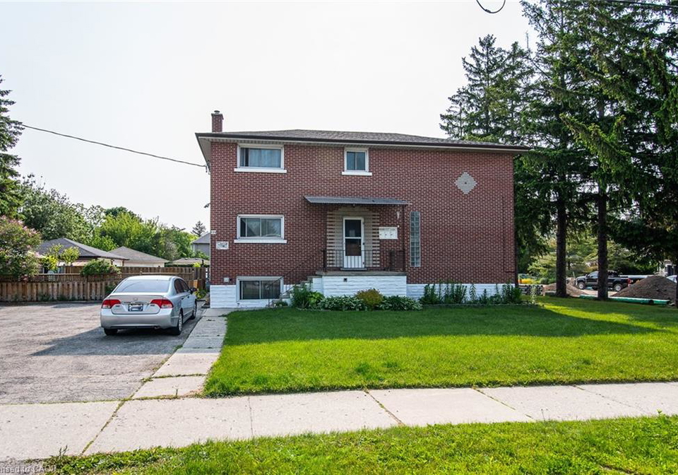 129-river-road-e-kitchener-ontario-40817090