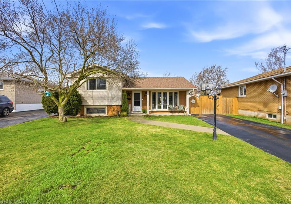 3-elvia-court-stoney-creek-ontario-40817093