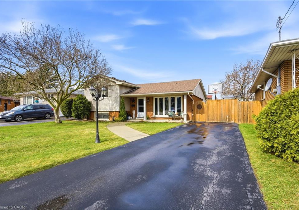 3-elvia-court-stoney-creek-ontario-40817093