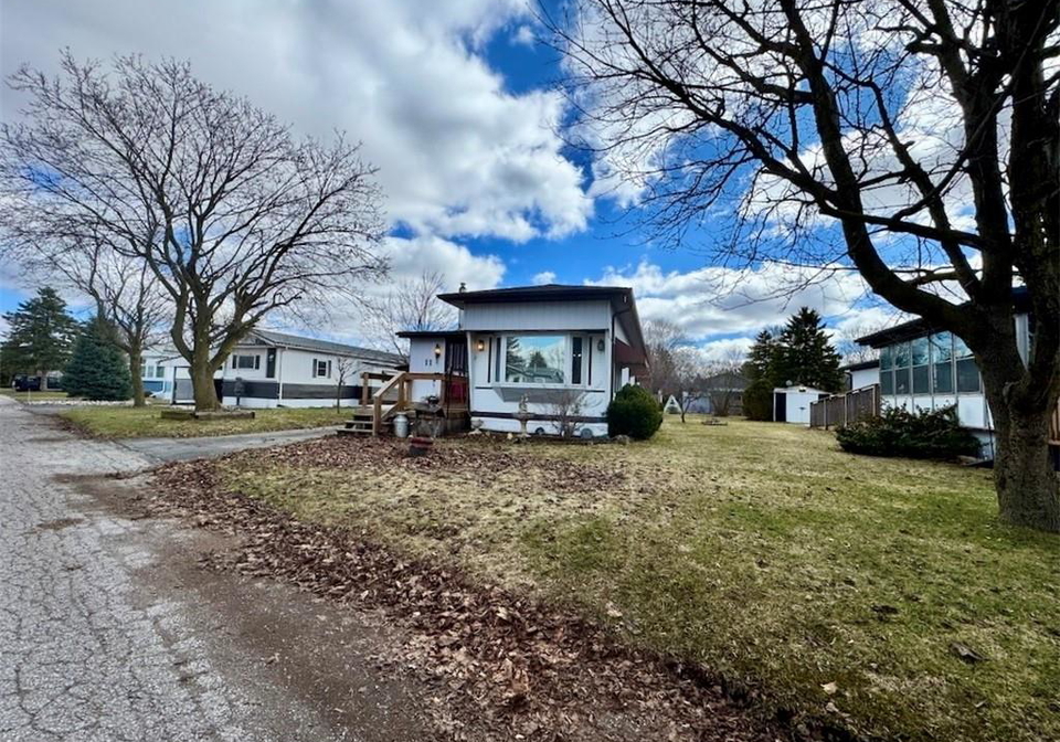 11-4th-street-delhi-ontario-40817104