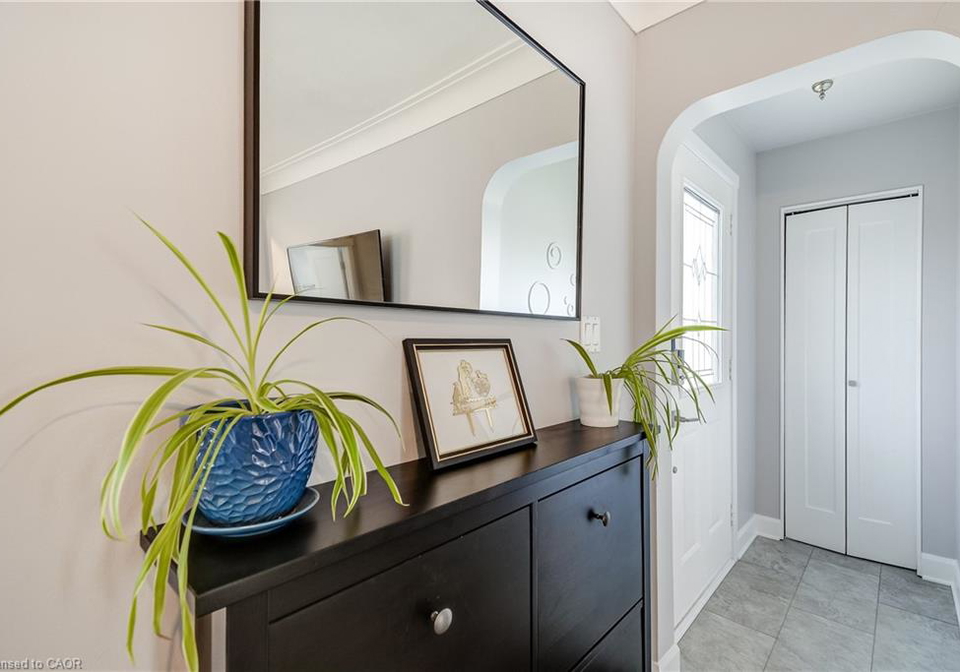 6-lyndhurst-street-brantford-ontario-40817110