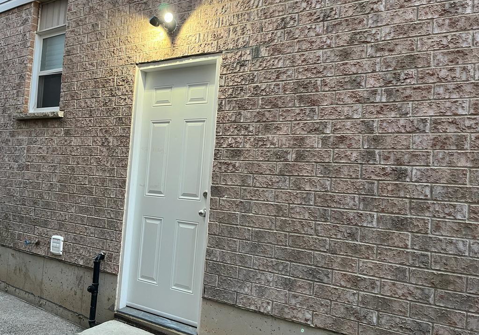 19-sophia-crescent-kitchener-ontario-40817111