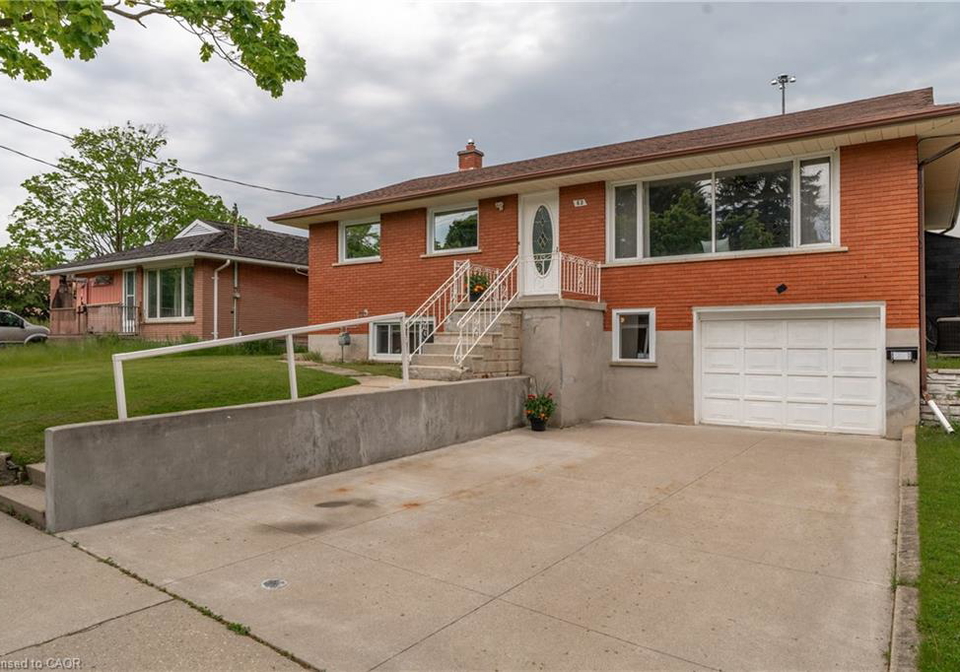 52-boniface-avenue-kitchener-ontario-40817145