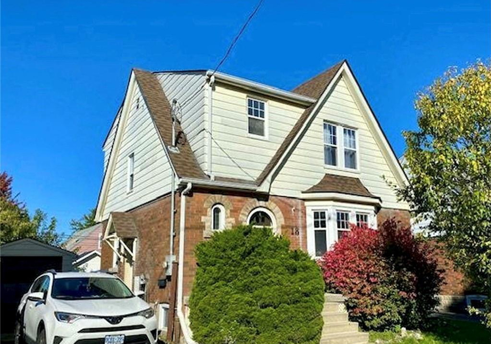 18-cameron-avenue-s-hamilton-ontario-40817198