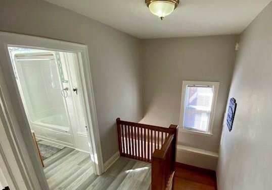 18-cameron-avenue-s-hamilton-ontario-40817198