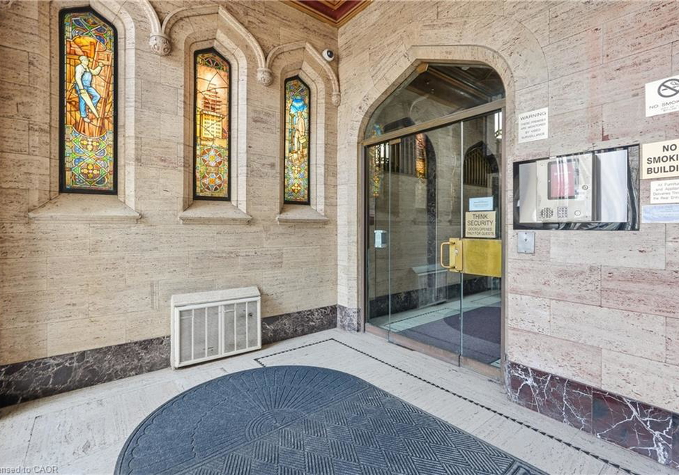 36-james-street-s-hamilton-ontario-40817252
