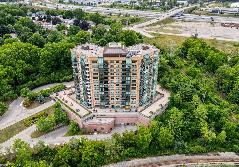 237-king-street-w-cambridge-ontario-40817396