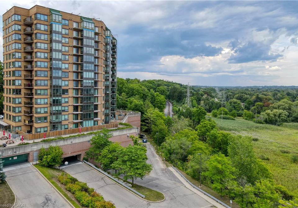237-king-street-w-cambridge-ontario-40817396