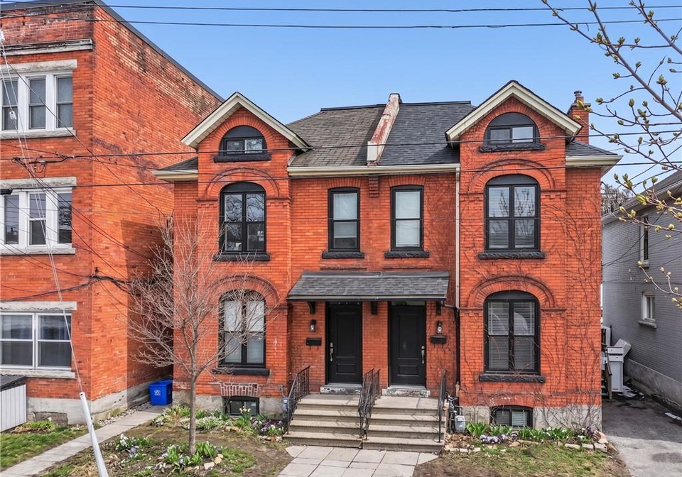 27-ashley-street-hamilton-ontario-40817407