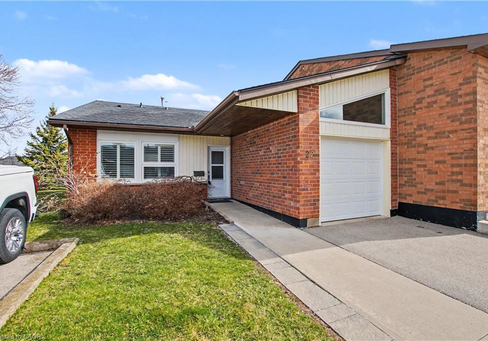 22-sister-kern-terrace-hamilton-ontario-40817439