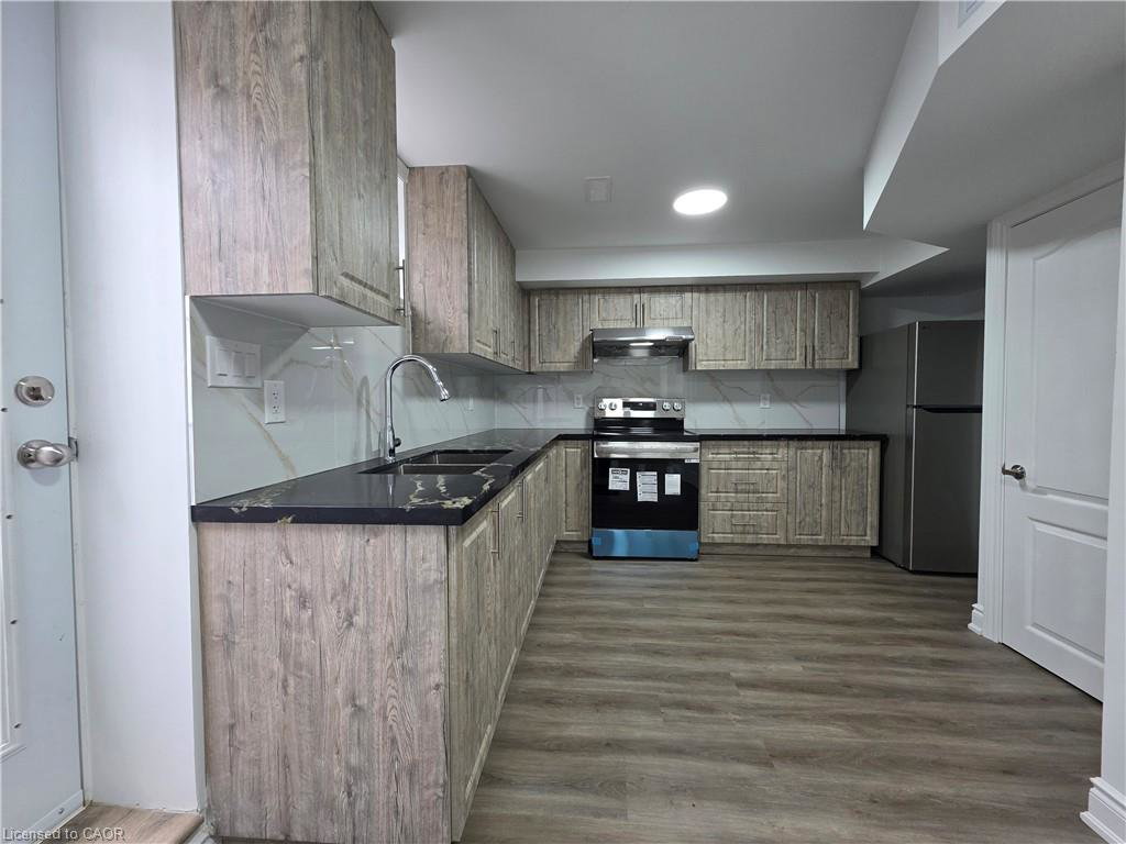 24-chase-crescent-cambridge-ontario-40817466