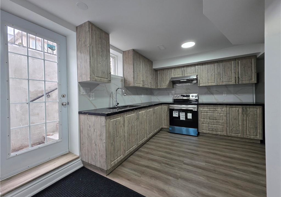24-chase-crescent-cambridge-ontario-40817466