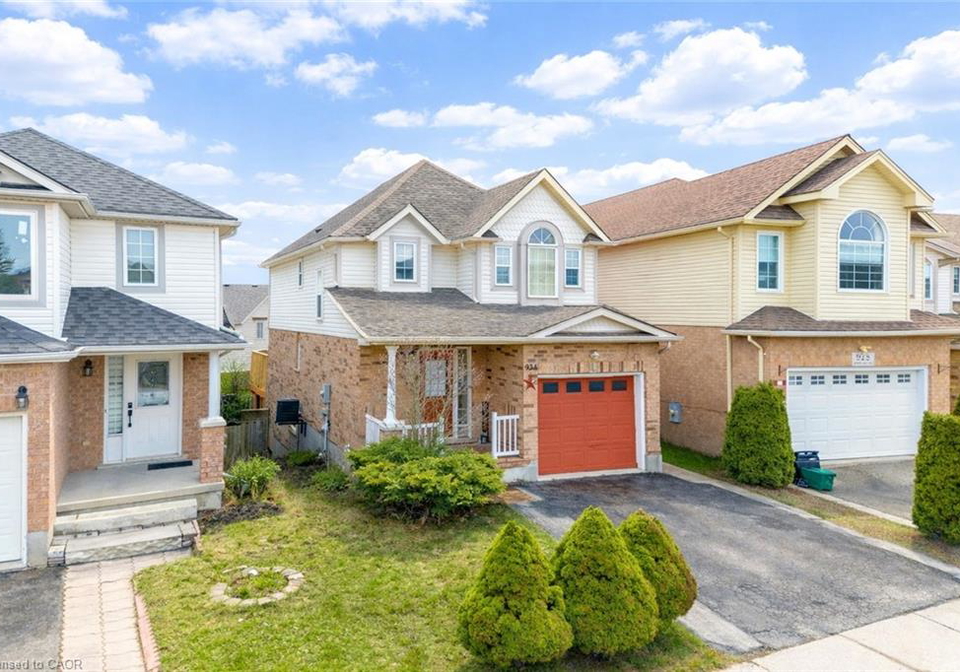 924-copper-leaf-crescent-kitchener-ontario-40817492