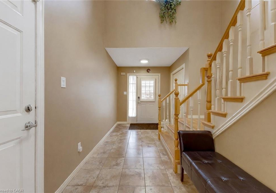 924-copper-leaf-crescent-kitchener-ontario-40817492