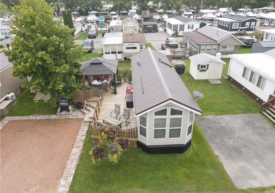 92-clubhouse-road-turkey-point-ontario-40817531