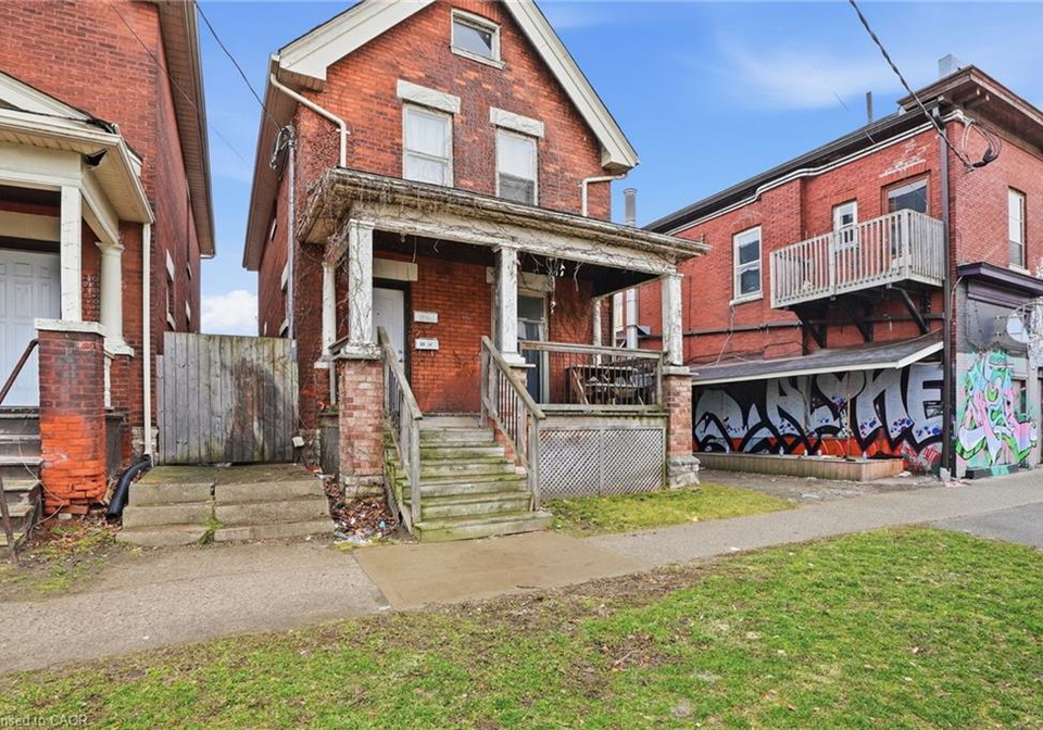 53-chatham-street-brantford-ontario-40817547