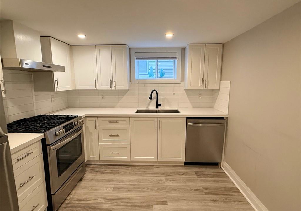 105-alpine-avenue-hamilton-ontario-40817562
