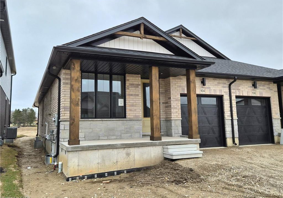104-thackeray-way-harriston-ontario-40817596