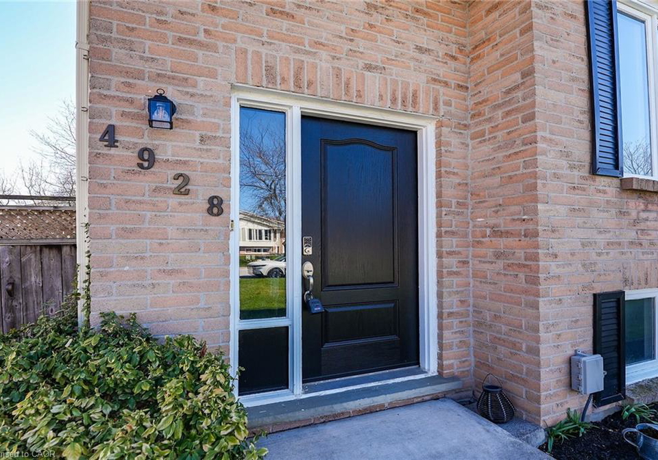 4928-hickory-lane-beamsville-ontario-40817623