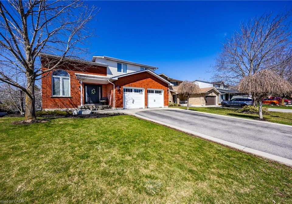 3-kintyre-court-caledonia-ontario-40817763