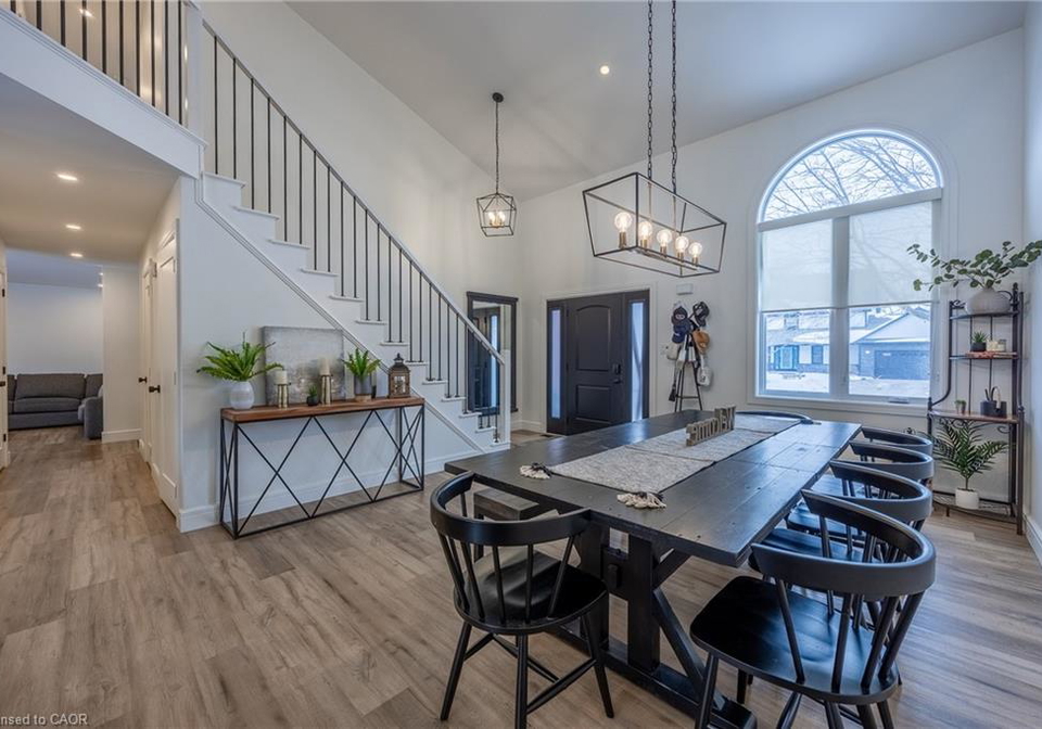 3-kintyre-court-caledonia-ontario-40817763