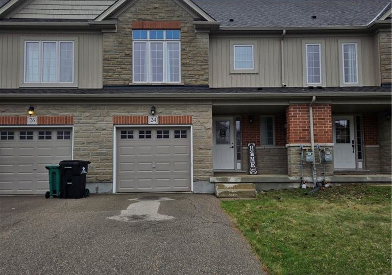24-freer-drive-ayr-ontario-40817842
