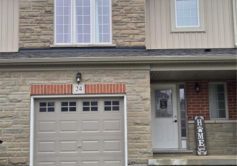 24-freer-drive-ayr-ontario-40817842