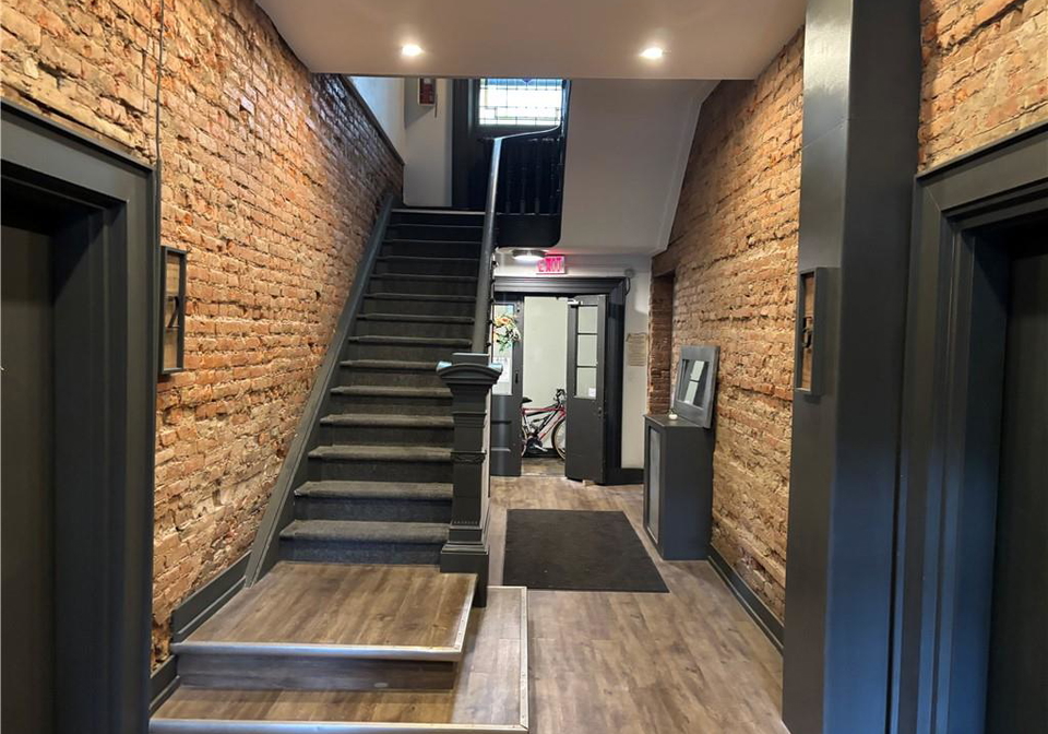 123-macnab-street-s-hamilton-ontario-40817853