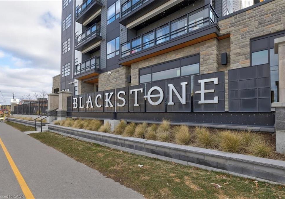 243-northfield-drive-e-waterloo-ontario-40817994