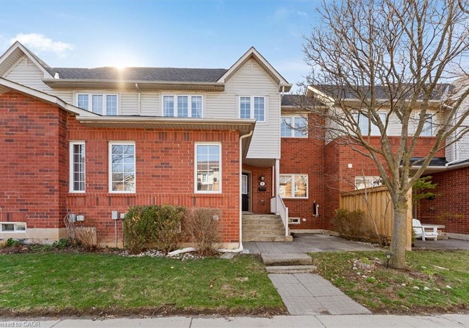 100-beddoe-drive-hamilton-ontario-40818011