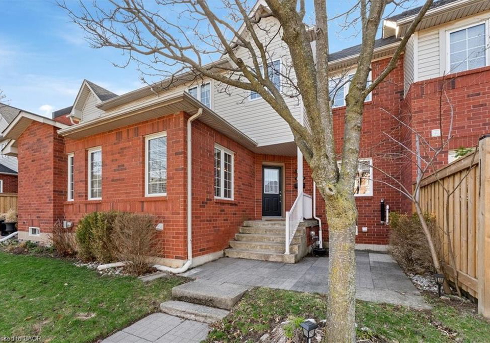 100-beddoe-drive-hamilton-ontario-40818011