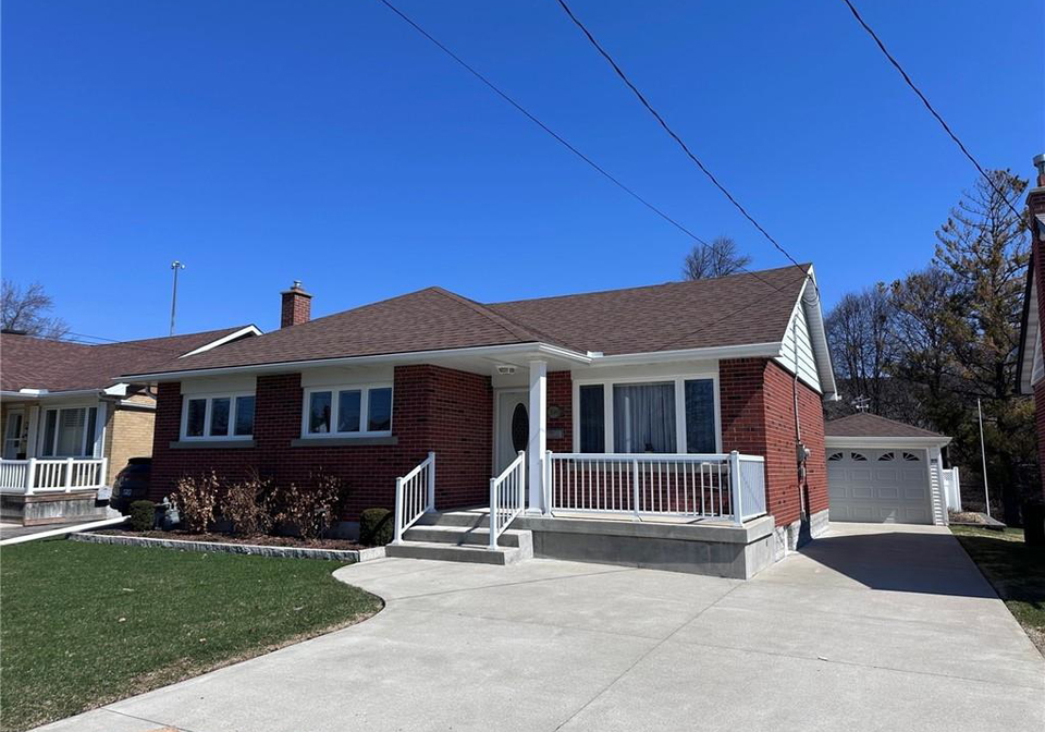 390-dumfries-avenue-kitchener-ontario-40818027