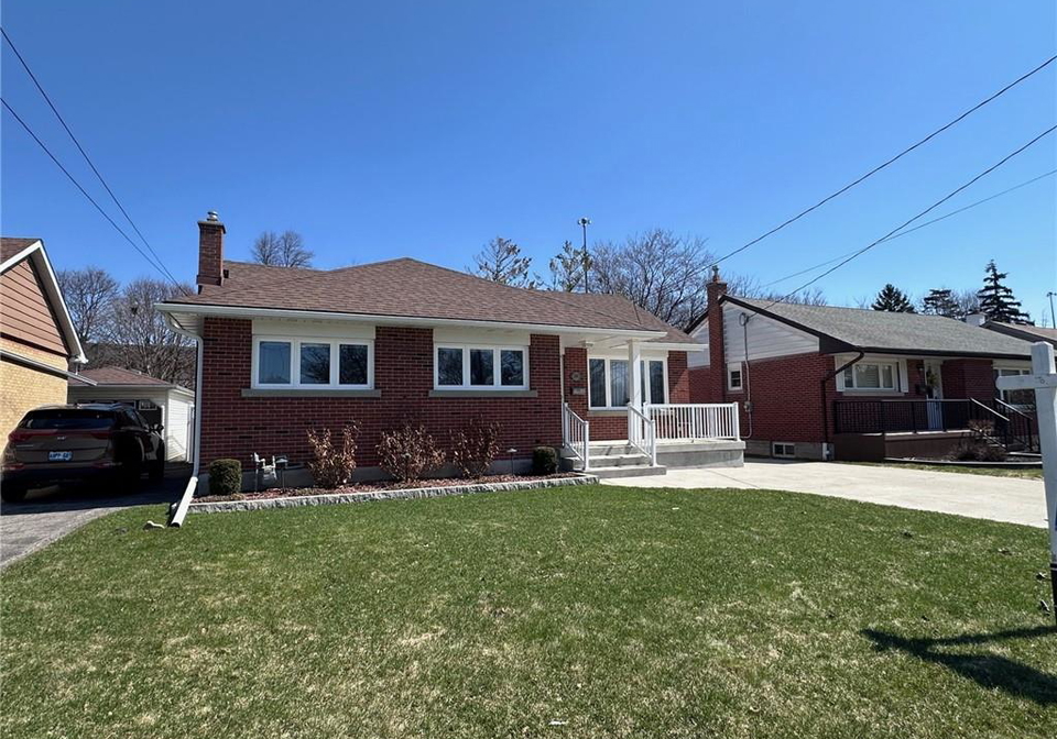 390-dumfries-avenue-kitchener-ontario-40818027