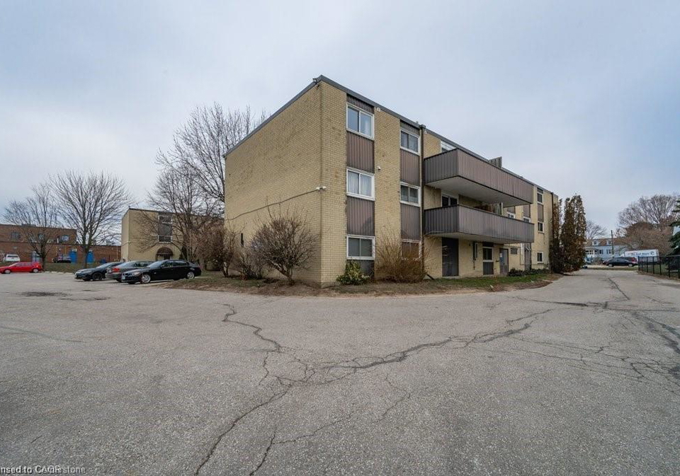 75-hazelglen-drive-kitchener-ontario-40818055