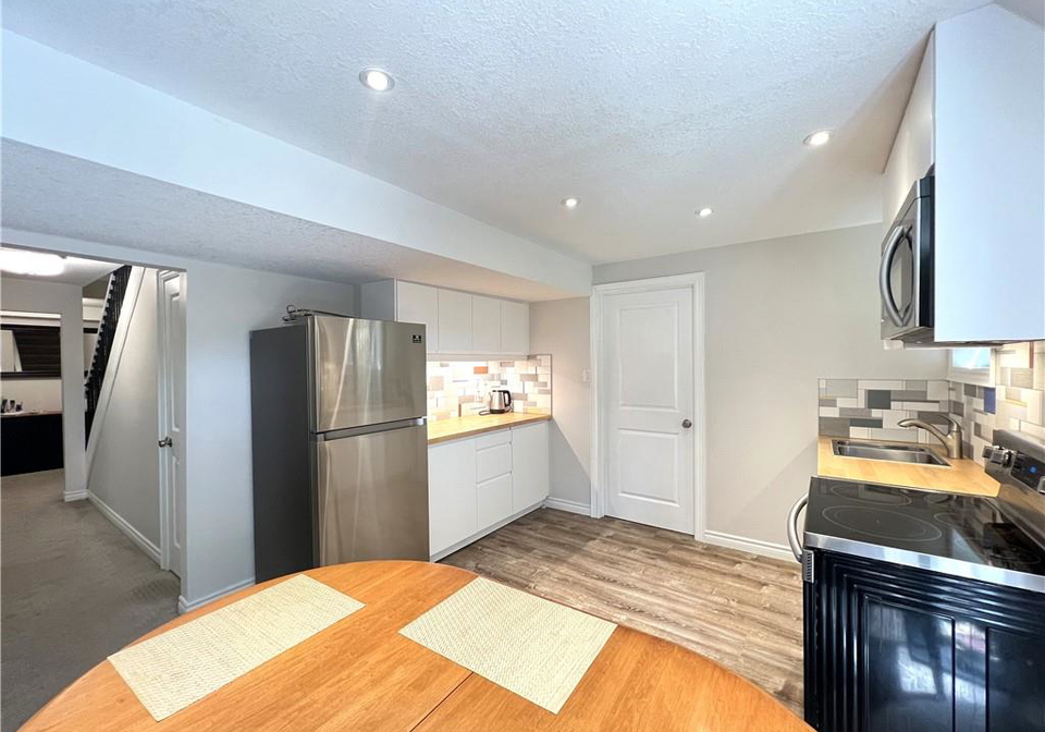 381-vogel-place-waterloo-ontario-40818065