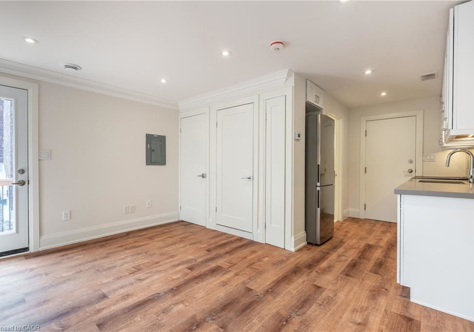 91-wellington-street-s-hamilton-ontario-40818099