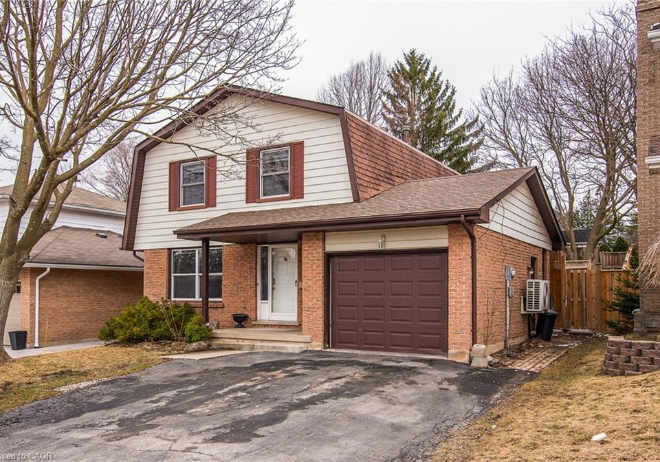 135-vintage-crescent-kitchener-ontario-40818140