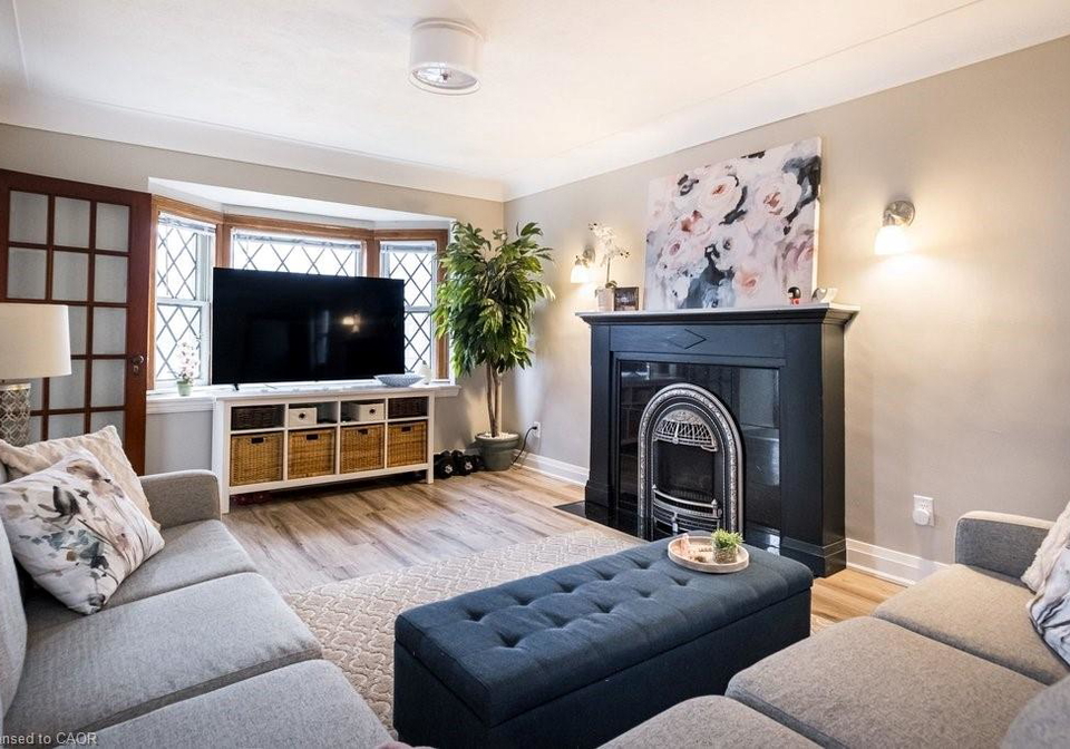 143-huxley-avenue-s-hamilton-ontario-40818153