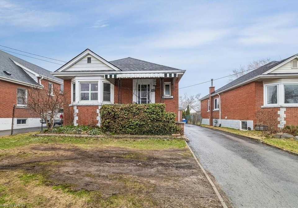 411-upper-gage-avenue-hamilton-ontario-40818178