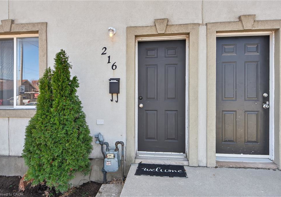 216-robert-street-hamilton-ontario-40818223