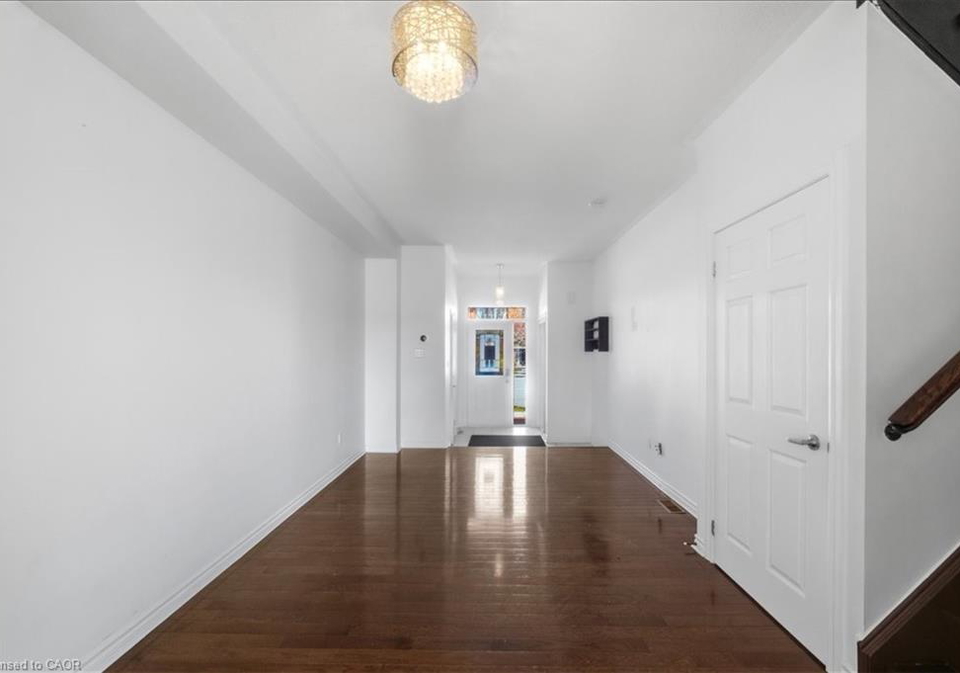 355-hobbs-crescent-milton-ontario-40818241