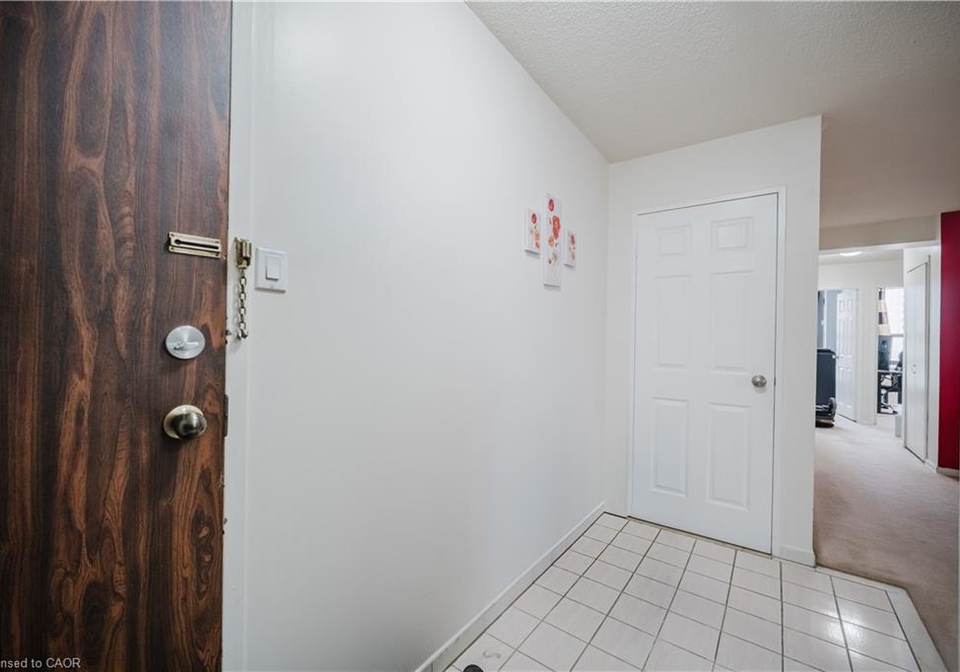 18-knightsbridge-road-brampton-ontario-40818254