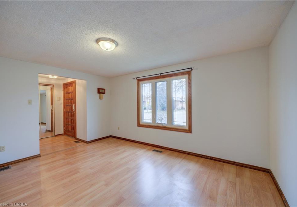 390-brantwood-park-road-brantford-ontario-40818260