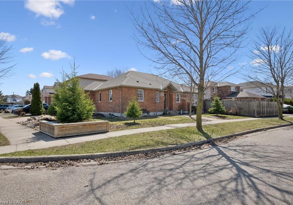 29-inge-court-kitchener-ontario-40818285