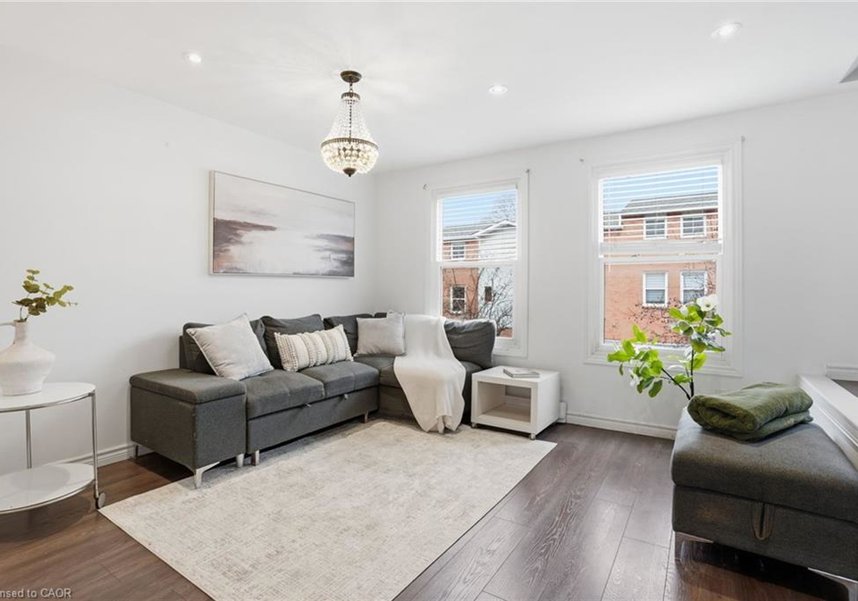 1255-upper-gage-avenue-hamilton-ontario-40818289