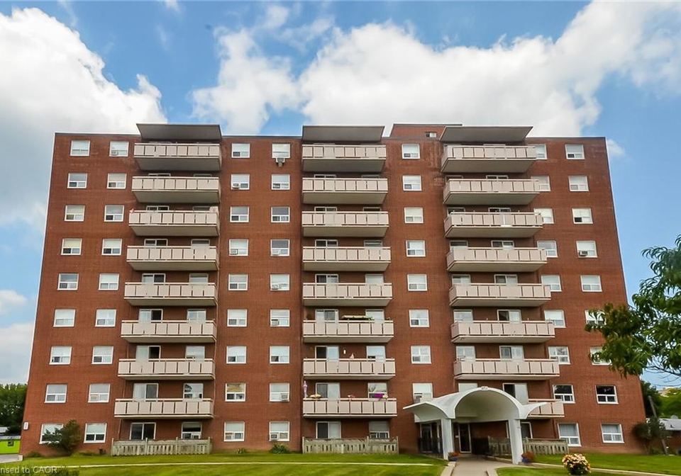 851-queenston-road-stoney-creek-ontario-40818312