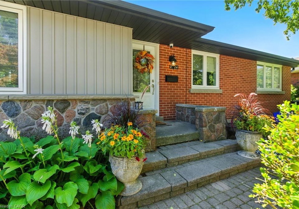 2224-ghent-avenue-burlington-ontario-40818313
