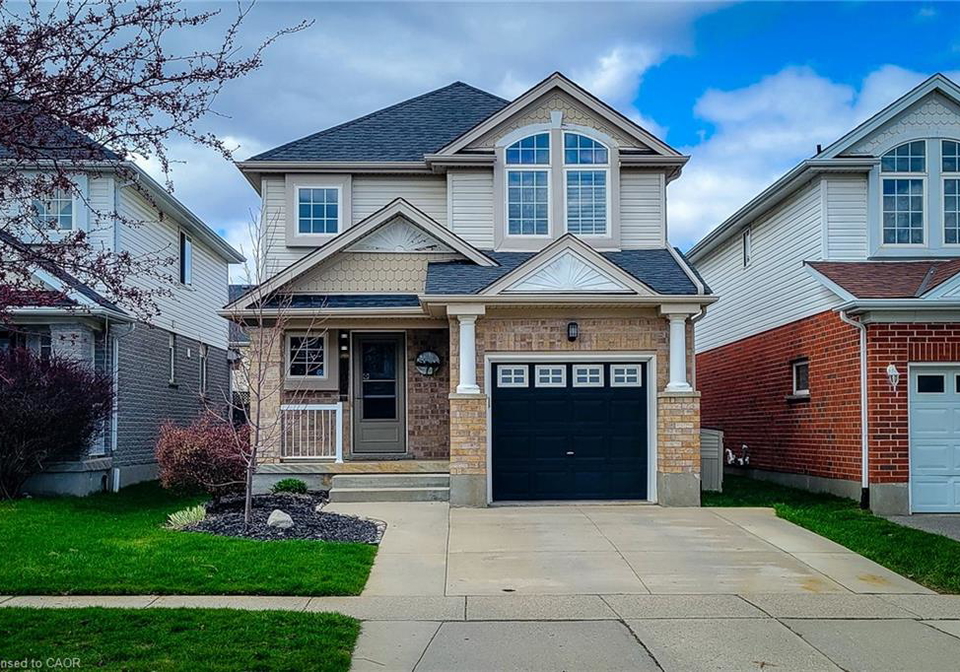 104-houghton-street-cambridge-ontario-40818322