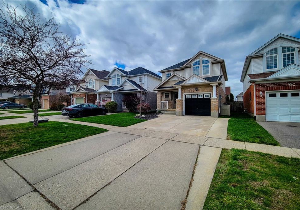 104-houghton-street-cambridge-ontario-40818322